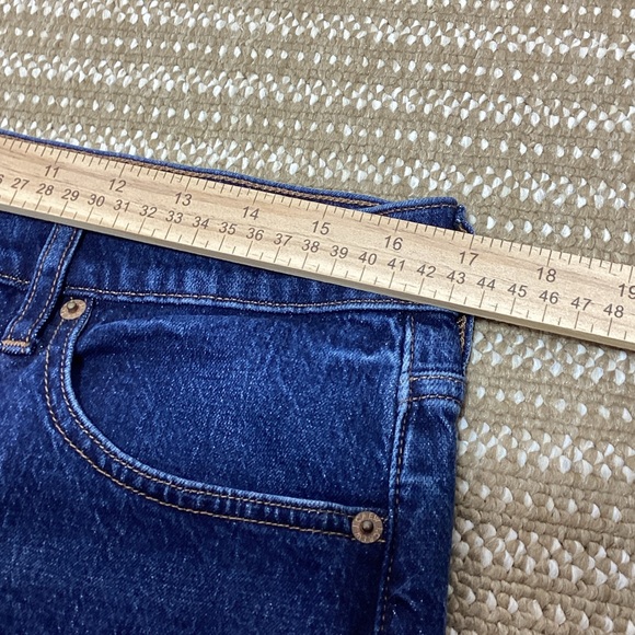 J Crew women’s 31 wide leg Blue Jeans 4 button front closure - Picture 12 of 14